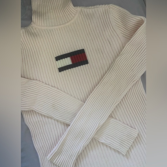 Sweater. - Picture 3 of 6